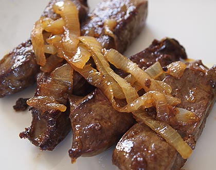 Liver marinated with onions