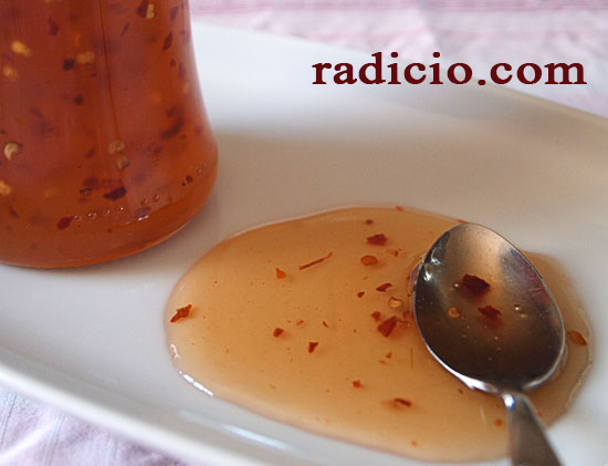Glykokafteri sauce (sweet chilli sauce)