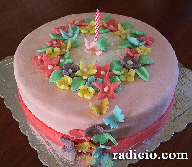Spring cake with sugar paste